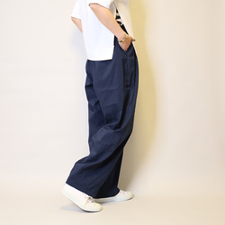 再販新作❤︎軽量/紫外線対策/撥水/総ゴム仕立てファスナーつきワイドタックイージーパンツ（ネイビー）25025NVF 11枚目の画像