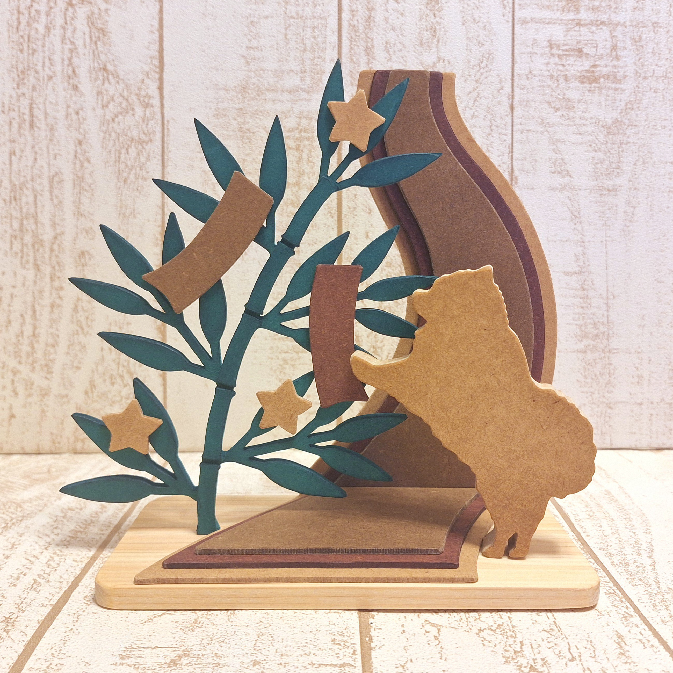 木製の七夕飾り｜天の川と笹飾り・ポメラニアンの置物セット（犬種・ポーズ・色変更可／受注制作）