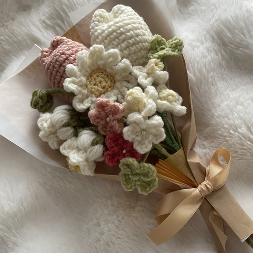 枯れない花】チューリップ 枯れない花束 編み物 毛糸花束 インテリア