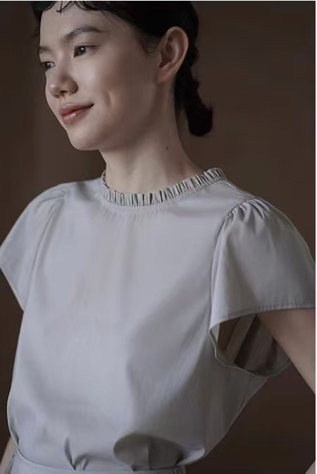 フリル襟　半袖ブラウス　トップス＋スカート　２点セット