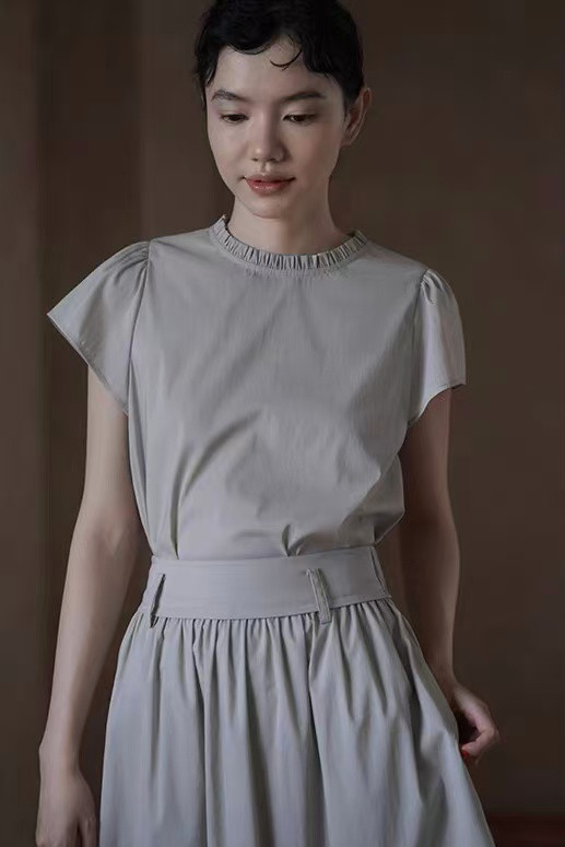 フリル襟　半袖ブラウス　トップス＋スカート　２点セット