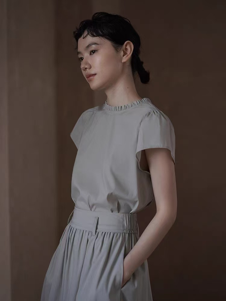 フリル襟　半袖ブラウス　トップス＋スカート　２点セット