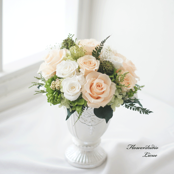 【アレンジメント】ラウンドアレンジ　全てプリザーブドフラワーを使用した豪華アレンジメント