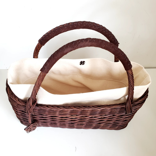 新作・Creema限定] 柿渋で染めた横長 籐かごバッグ かごバッグ 籐かご