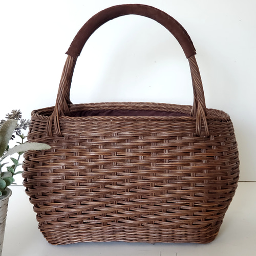 新作・Creema限定 受注制作品] 柿渋染めのコロンとした籐かごバッグ