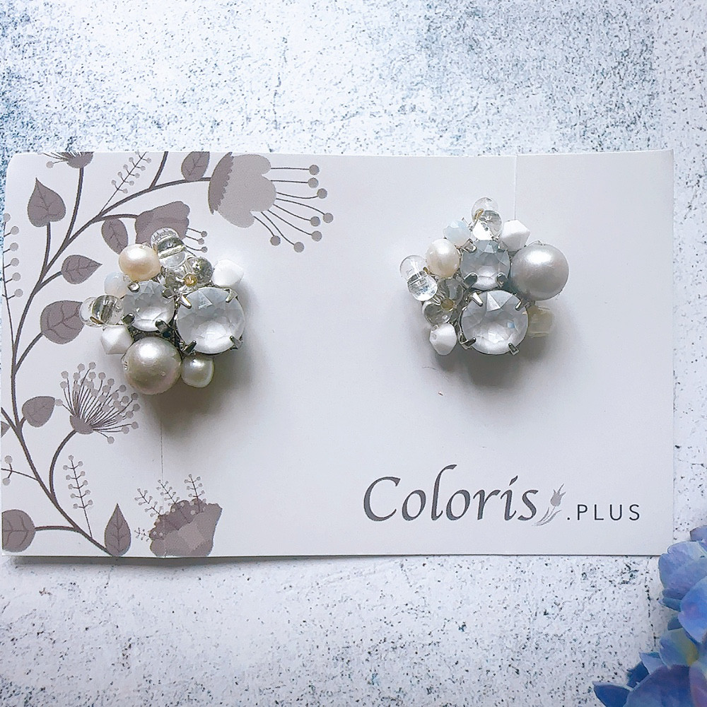 ホワイトシャーベットピアス