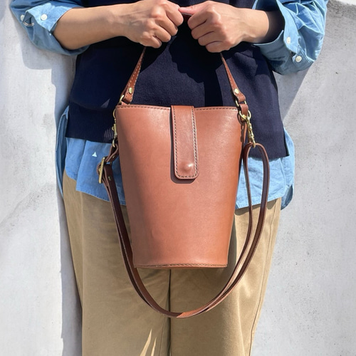 SLOW 　新品❗️　バケツ型ショルダー　栃木レザー　¥41800 SLOW 新品❗️ バケツ型ショルダー 栃木レザー ¥41800 現物販売】栃木
