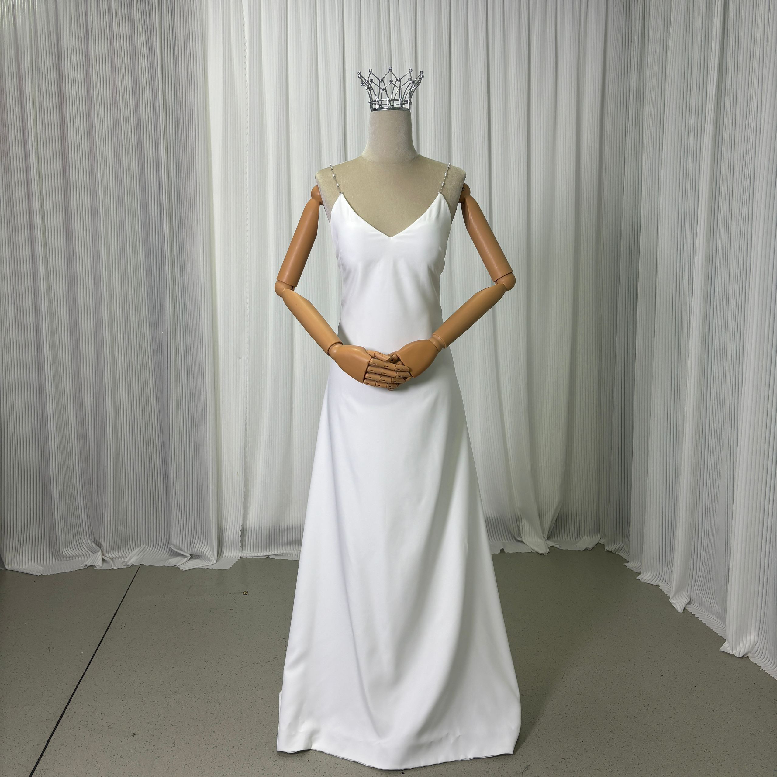 送料無料！パーティードレス キャミソール ビーズ オフホワイト 色直し 前撮り 二次会