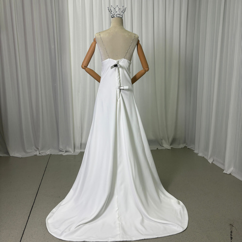 送料無料！パーティードレス キャミソール ビーズ オフホワイト 色直し  