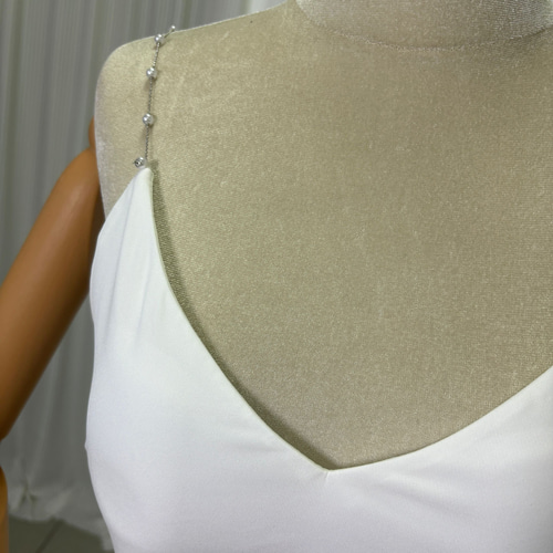 送料無料！パーティードレス キャミソール ビーズ オフホワイト 色直し  