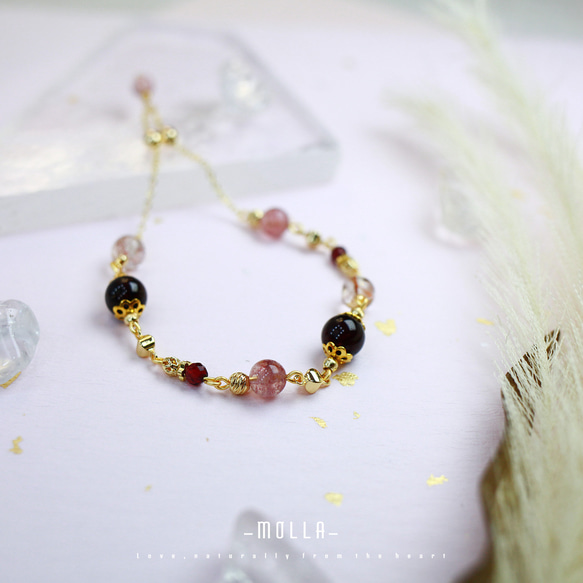 Molla 微醺草莓紅|石榴石草莓晶銅髮晶手鍊（手工訂製-可調式手鍊） 第3張的照片