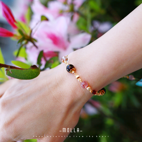 Molla 微醺草莓紅|石榴石草莓晶銅髮晶手鍊（手工訂製-可調式手鍊） 第1張的照片