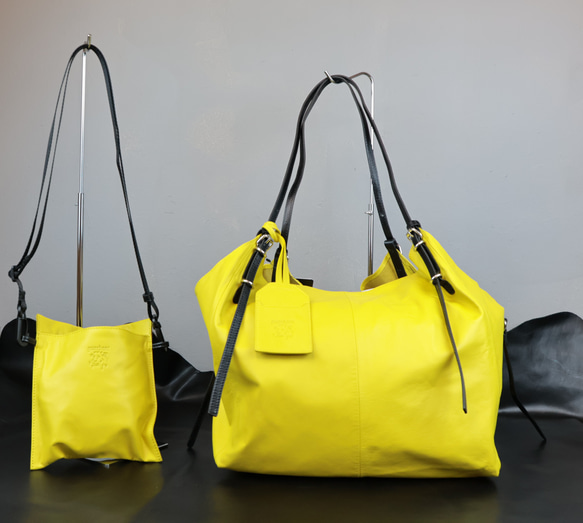 かるくて、ざっくり、新たに撥水（waterproof)革を使った新作です．牛革YELLOW 9枚目の画像