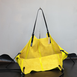 かるくて、ざっくり、新たに撥水（waterproof)革を使った新作です．牛革YELLOW 2枚目の画像
