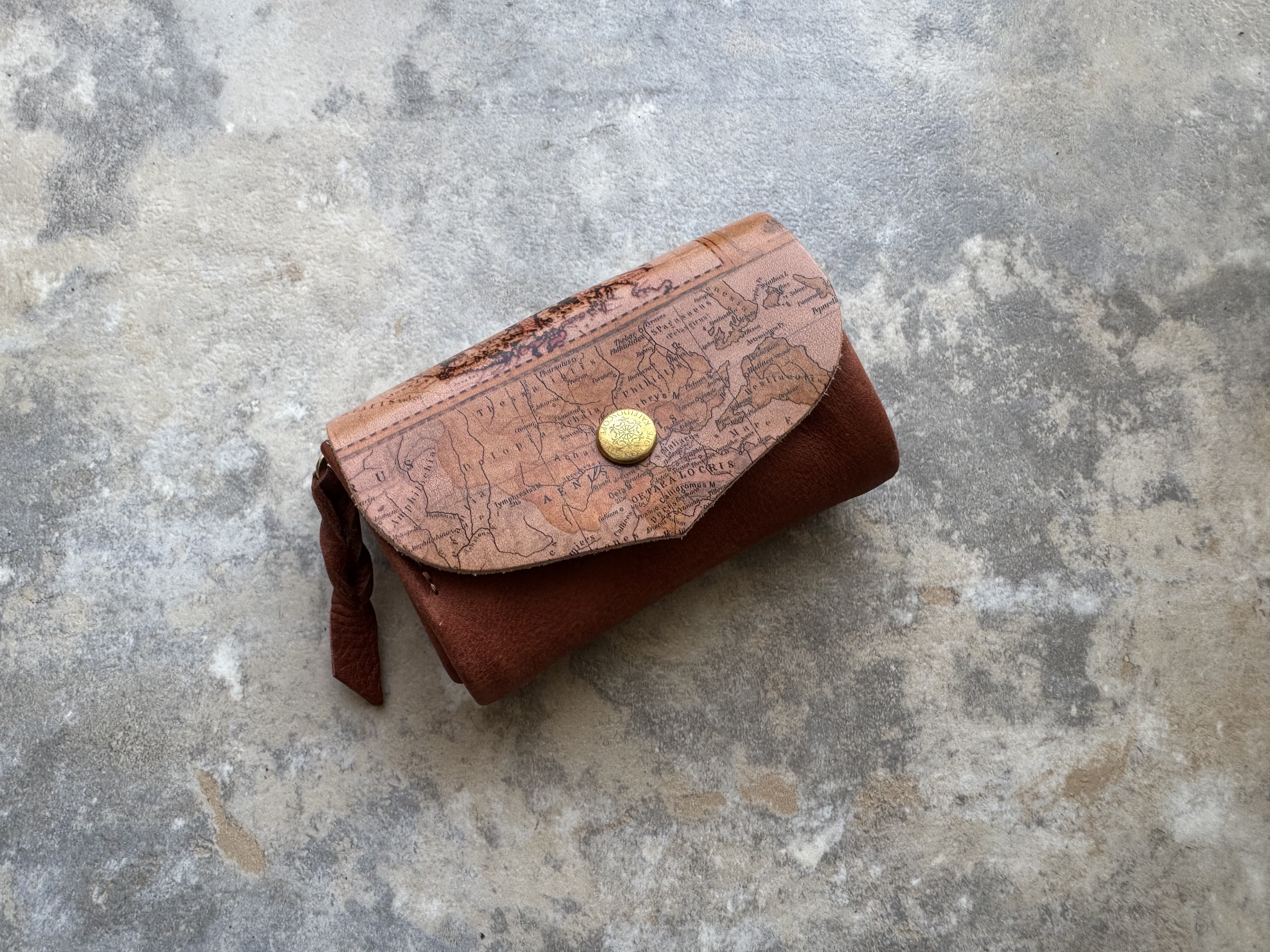 【数日内に発送可能】お札を折らないミニマル財布・背面ポケット付き（Voyage Edition）航海柄