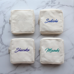 【筆記体-Basic】名入れ スクエアポーチ┃原色カラー 推しカラー 名前入り刺繍 11枚目の画像