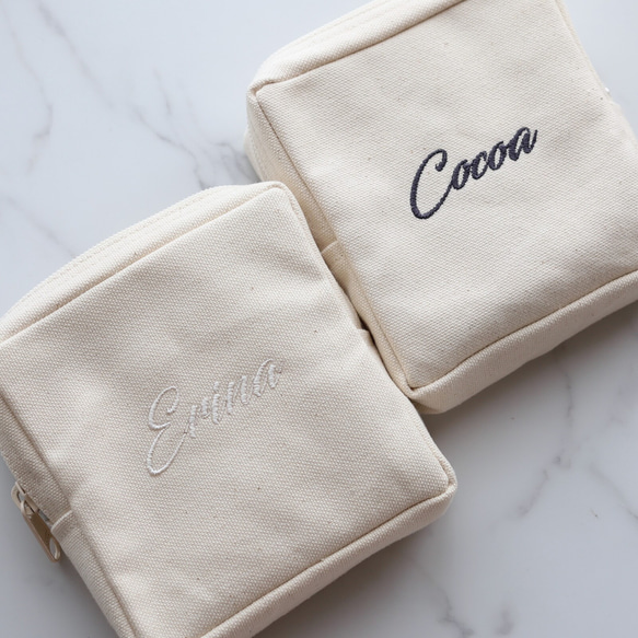 【筆記体-Basic】名入れ スクエアポーチ┃原色カラー 推しカラー 名前入り刺繍 8枚目の画像