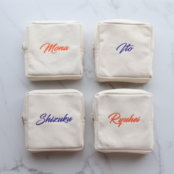 【筆記体-Basic】名入れ スクエアポーチ┃原色カラー 推しカラー 名前入り刺繍 12枚目の画像