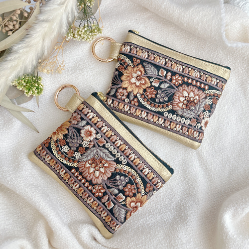 user_ffb2b6f0 おまとめ インド刺繍リボン×合皮 ポーチ インド刺繍リボン x 合皮ポーチ ♡BLACK♡ポケットティッシュ