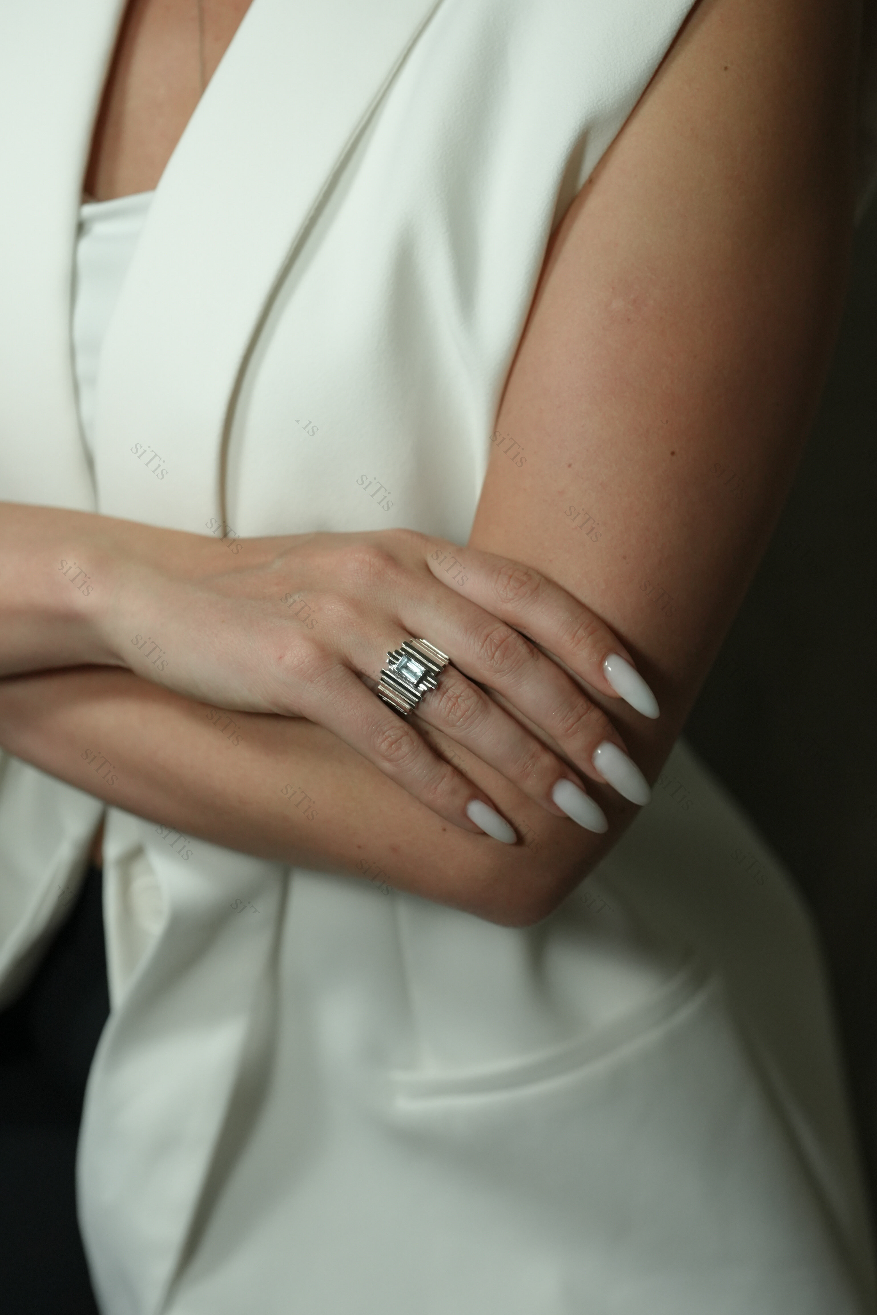 ハンドメイドのシルバーリング  Skalisto Wide トパーズ