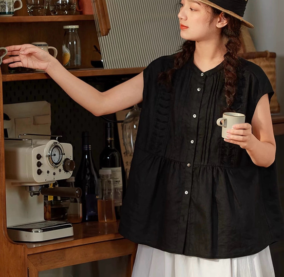 2色 シックなフロントタック　ノースリーブのブラウス・Tシャツ【秋春夏】白・黒 6枚目の画像