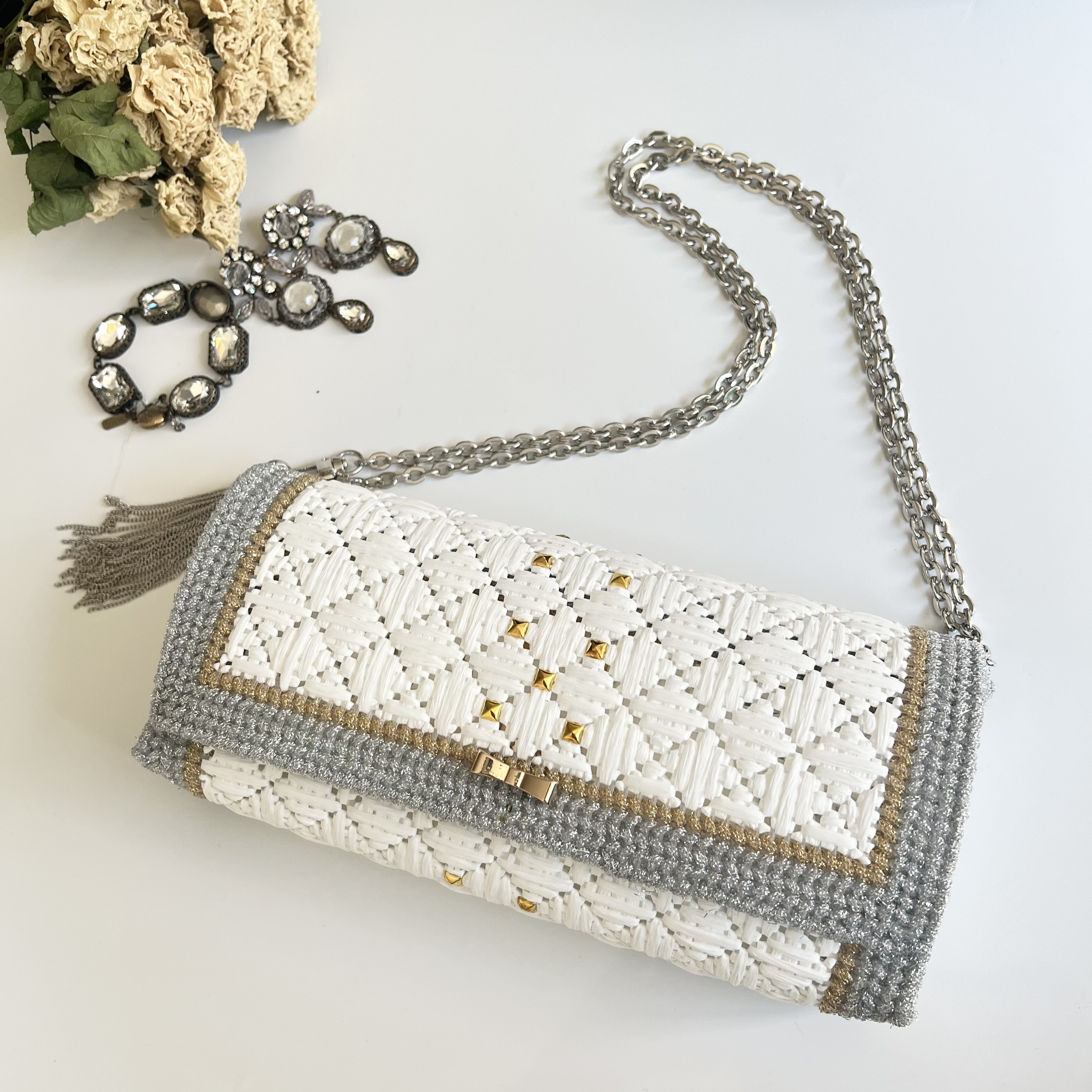 ジュエルパターンのエレガントショルダーバッグ