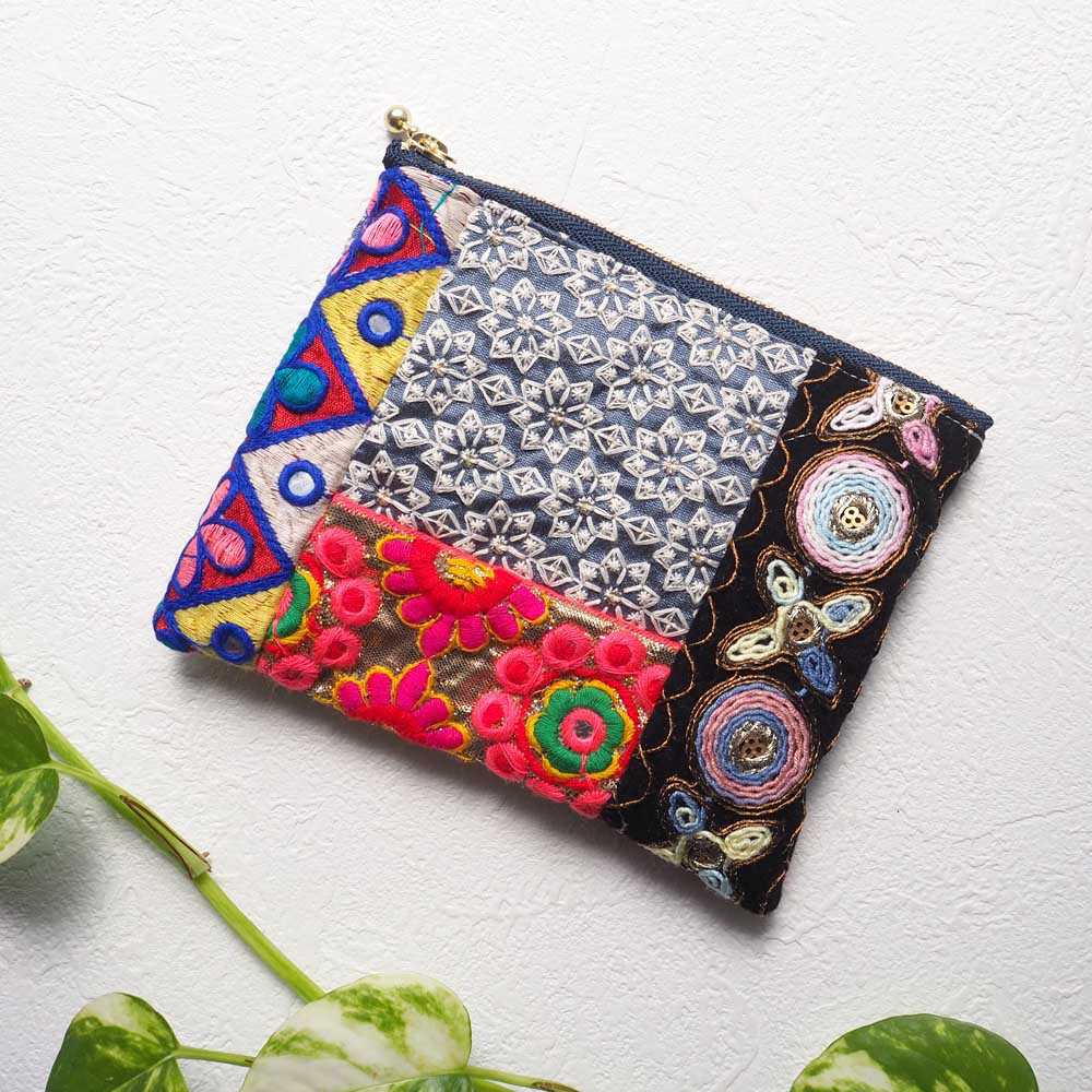 SALE】インド刺繍リボンのパッチワークポーチ｜華やかで個性的な