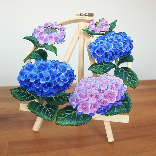 受注制作　鳥達の戯れる紫陽花リース 紫陽花の刺繍リース リース Ami 通販 19416734｜Creema(クリーマ