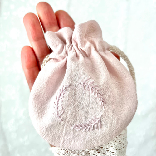 夏の爽やかな刺繍ポーチサシェ（匂い袋）＊無農薬ローズマリーと天然