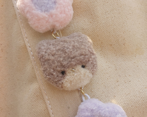 くまとおはなの3連キーホルダー】ふわふわ クマ 花 パンチニードル
