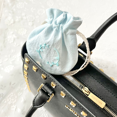 夏の刺繍ポーチサシェ（匂い袋）＊無農薬ミントと天然成分100％精油が