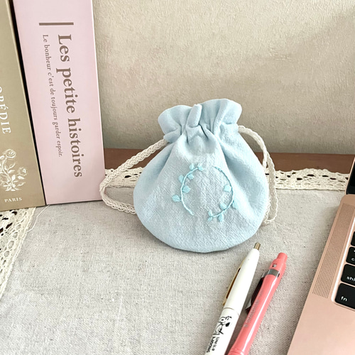 夏の刺繍ポーチサシェ（匂い袋）＊無農薬ミントと天然成分100％精油が