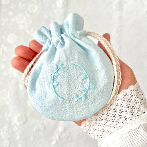 夏の刺繍ポーチサシェ（匂い袋）＊無農薬ミントと天然成分100％精油が