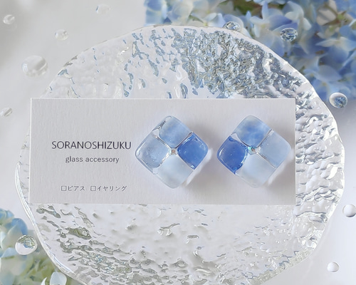 空色の紫陽花』ガラス イヤリング/ピアス square flower series