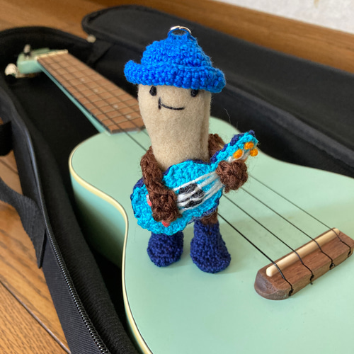 海のようなディープブルーのウクレレピーナッツくん（M) ぬいぐるみ