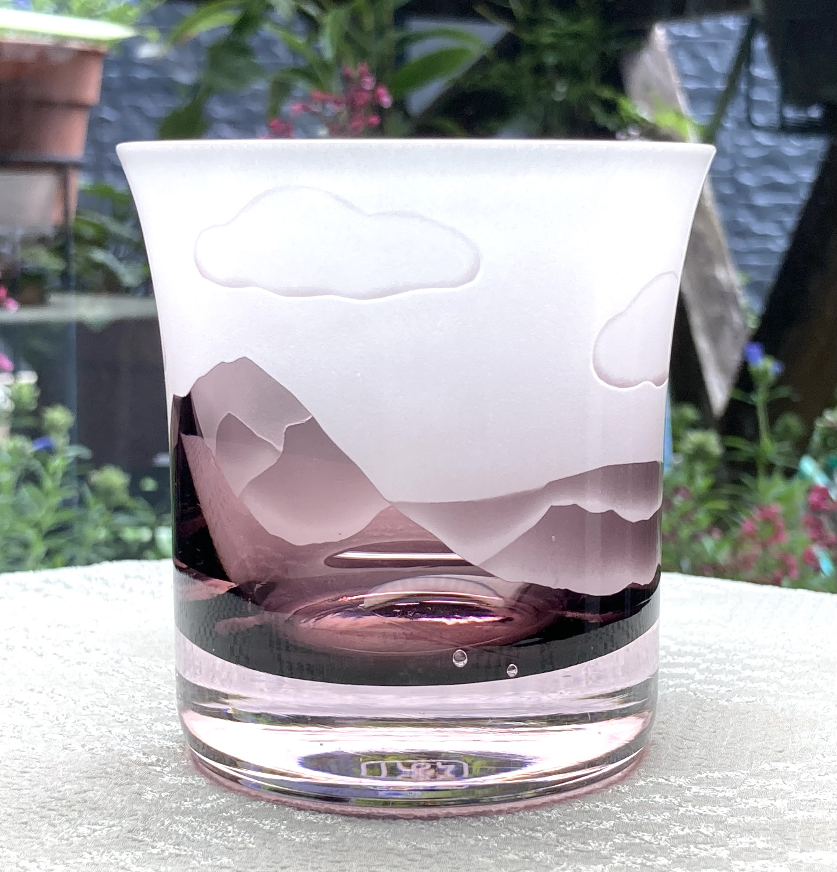 やまなみと雲のロックグラス　極薄ピンク×江戸紫　(1個）