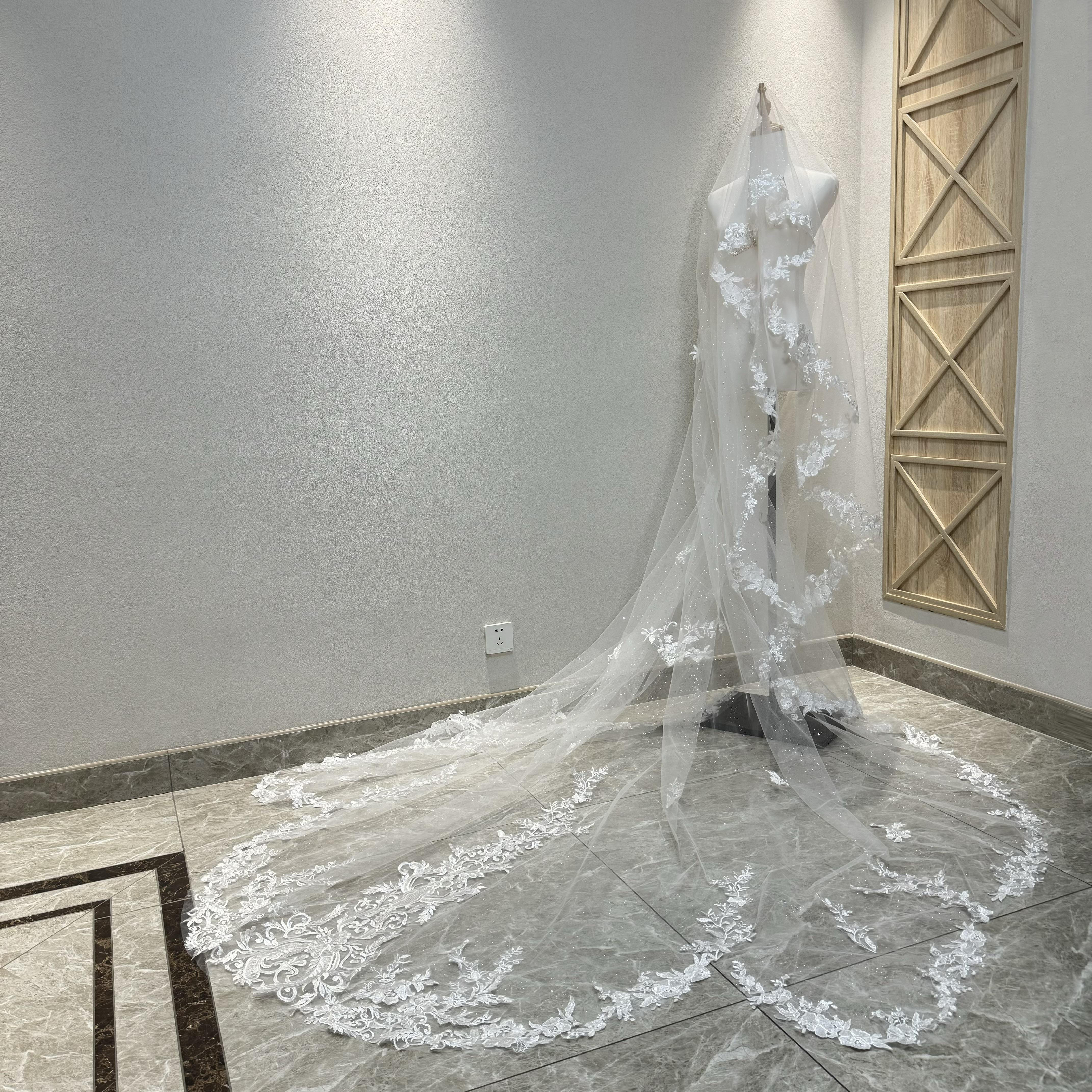 送料無料！ベール　繊細な花レース　ヘアアクセス　ロングトレーン　エレガントレース 　シアーな美しさ　結婚式花嫁挙式ドレス