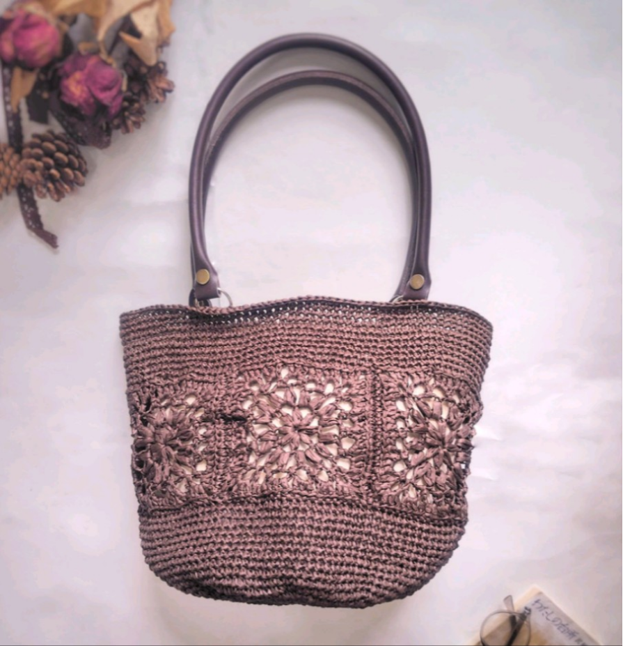 EMIM Bloom｜花咲くモチーフ編み 透かし編みかごバッグ〈ブラウン〉マニラヘンプヤーンの軽量トート