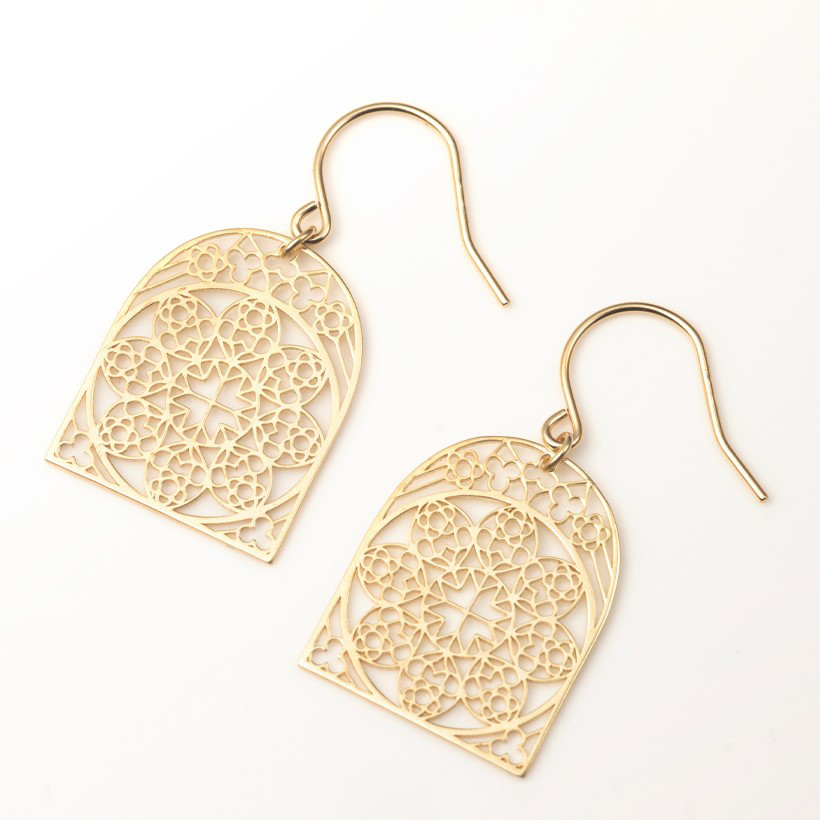 【まるでレースのような繊細さ！】レーザーカットピアス Silver950～金種を選択可能です◎