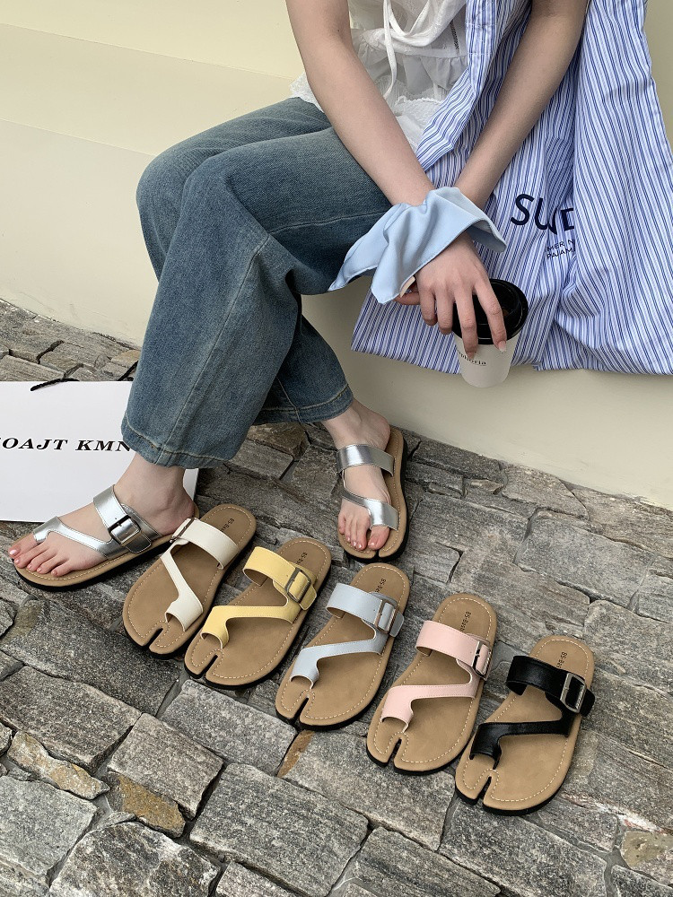 おしゃれな100足指スリッパ女性の外履き平底滑り防止2025夏新型小指小人仙女風涼しいスリッパ