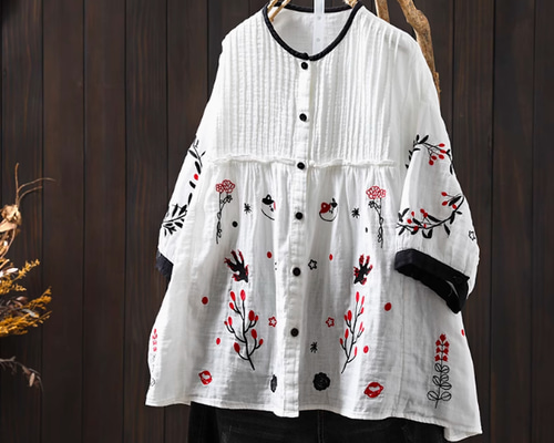 ESCADA ふんわり涼しいフレアスリーブお花刺繍コットンガーゼシャツ ESCADA ふんわり涼しいフレアスリーブお花刺繍コットンガーゼシャツ