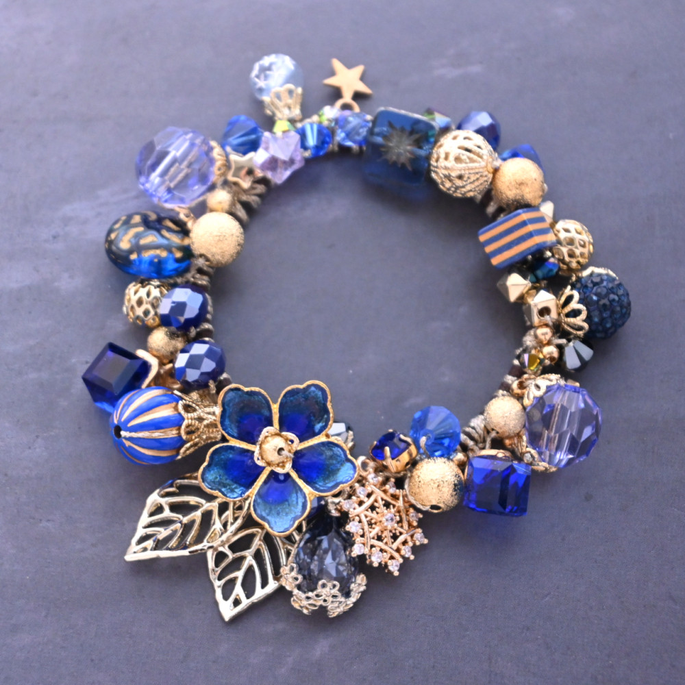 月夜に咲く花《月下美人》 ビジュー シュシュ＊ブレスレット