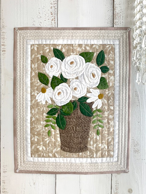 薔薇のキルト　タペストリー ハンドメイド 薔薇のキルトタペストリー パッチワーク - メルカリ