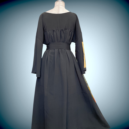 孔雀刺繍 着丈110cm 留袖 アクセントカラーワンピース フォーマル 着物