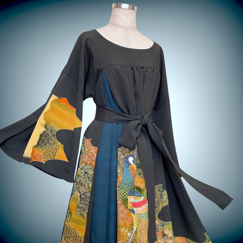 孔雀刺繍 着丈110cm 留袖 アクセントカラーワンピース フォーマル 着物