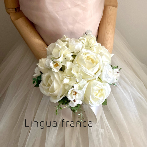 結婚式　ブーケ　ブートニア　白バラ　造花 楽天市場】白薔薇ブートニア単品と選べるブーケの同時購入で半額
