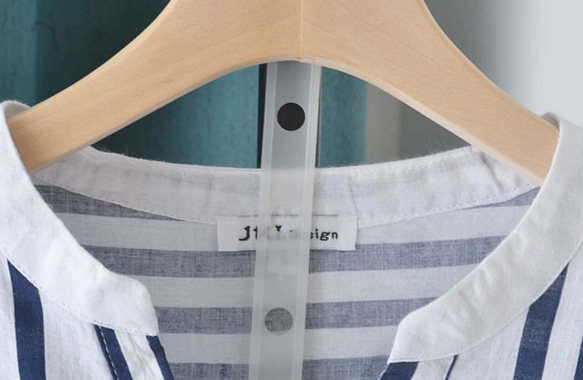 綿.アシンメトリーVネック 縦ストライプ 五分袖シャツ/柔らかく肌触りが良く/無地でどんなスタイルにも合います 5枚目の画像