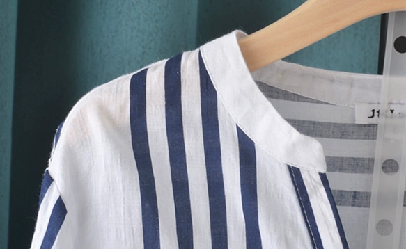 綿.アシンメトリーVネック 縦ストライプ 五分袖シャツ/柔らかく肌触りが良く/無地でどんなスタイルにも合います 6枚目の画像