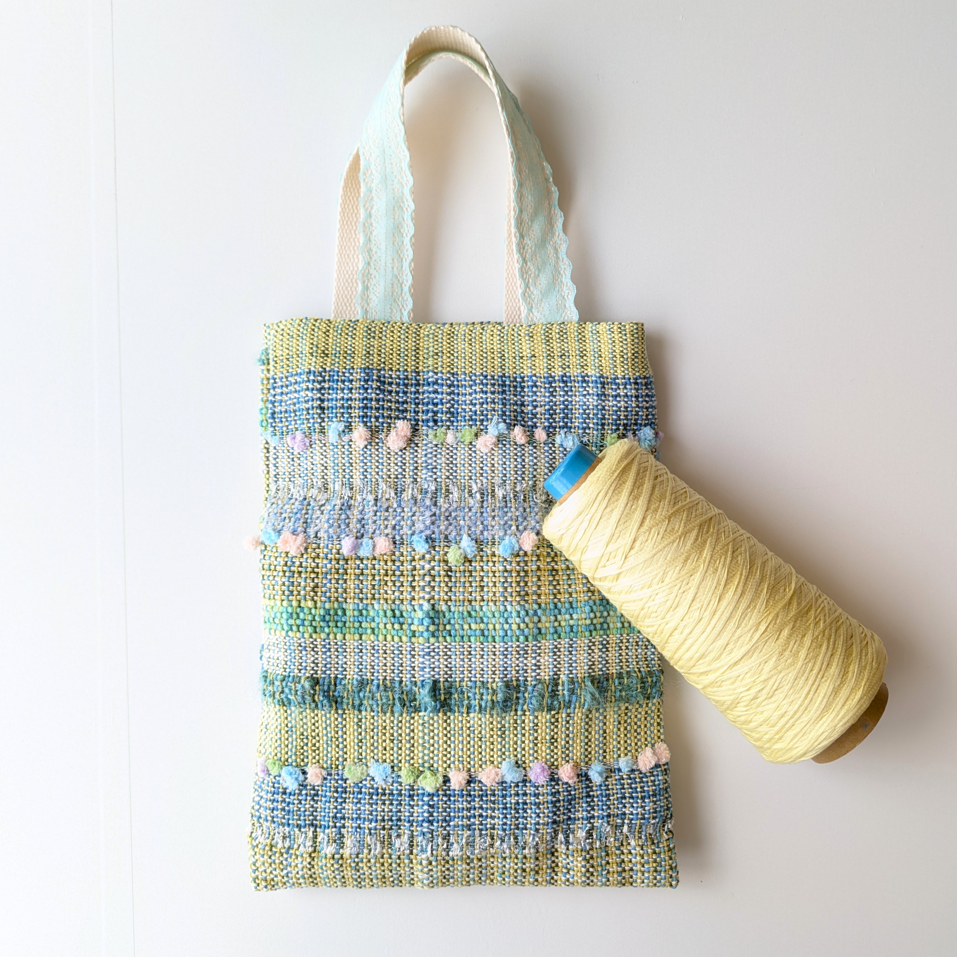 手織り布のミニバッグ　大人も持ちたい　渋いでもかわいい　ランチタイムに持っていきたい　一点もの