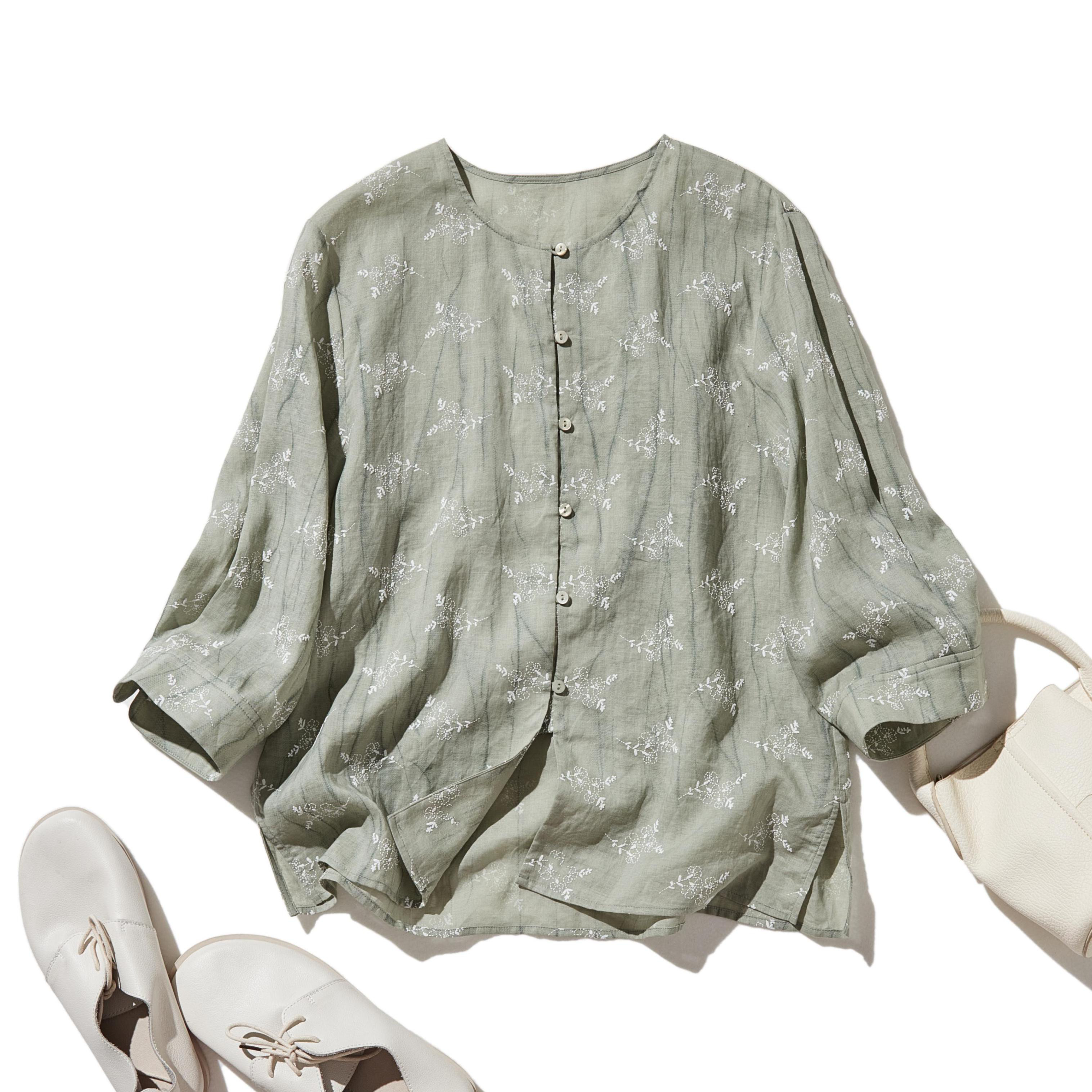 「きちんと感」と「リラックス感」の絶妙なバランス 7分袖ブラウス　麻100％　薄緑色　250604-2